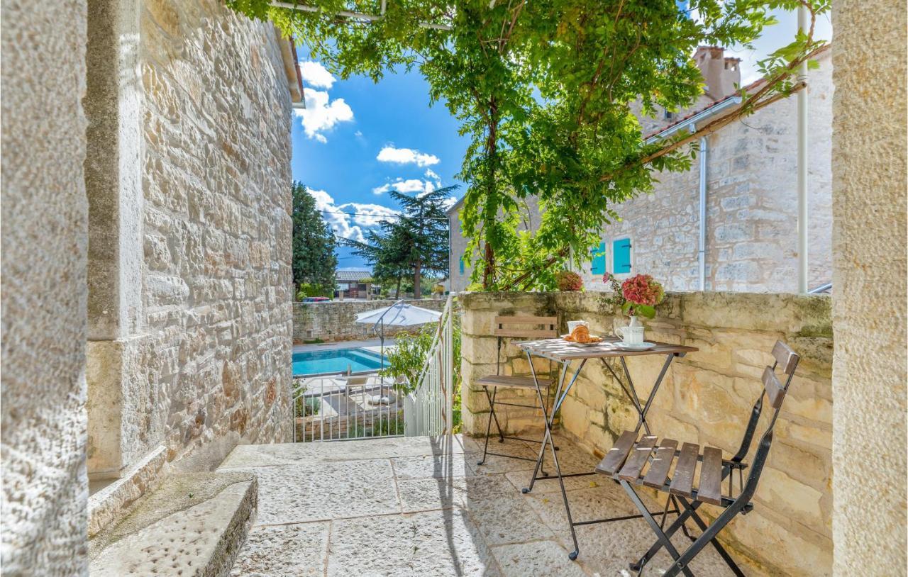 Awesome Apartment In Žminj Esterno foto